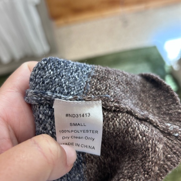 Striped sweater dress - Picture 5 of 6